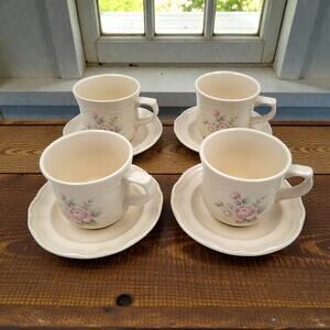 Pfaltzgraff Heirloom Stoneware Set of 4 Cups & Saucers Vintage USA Floral White
